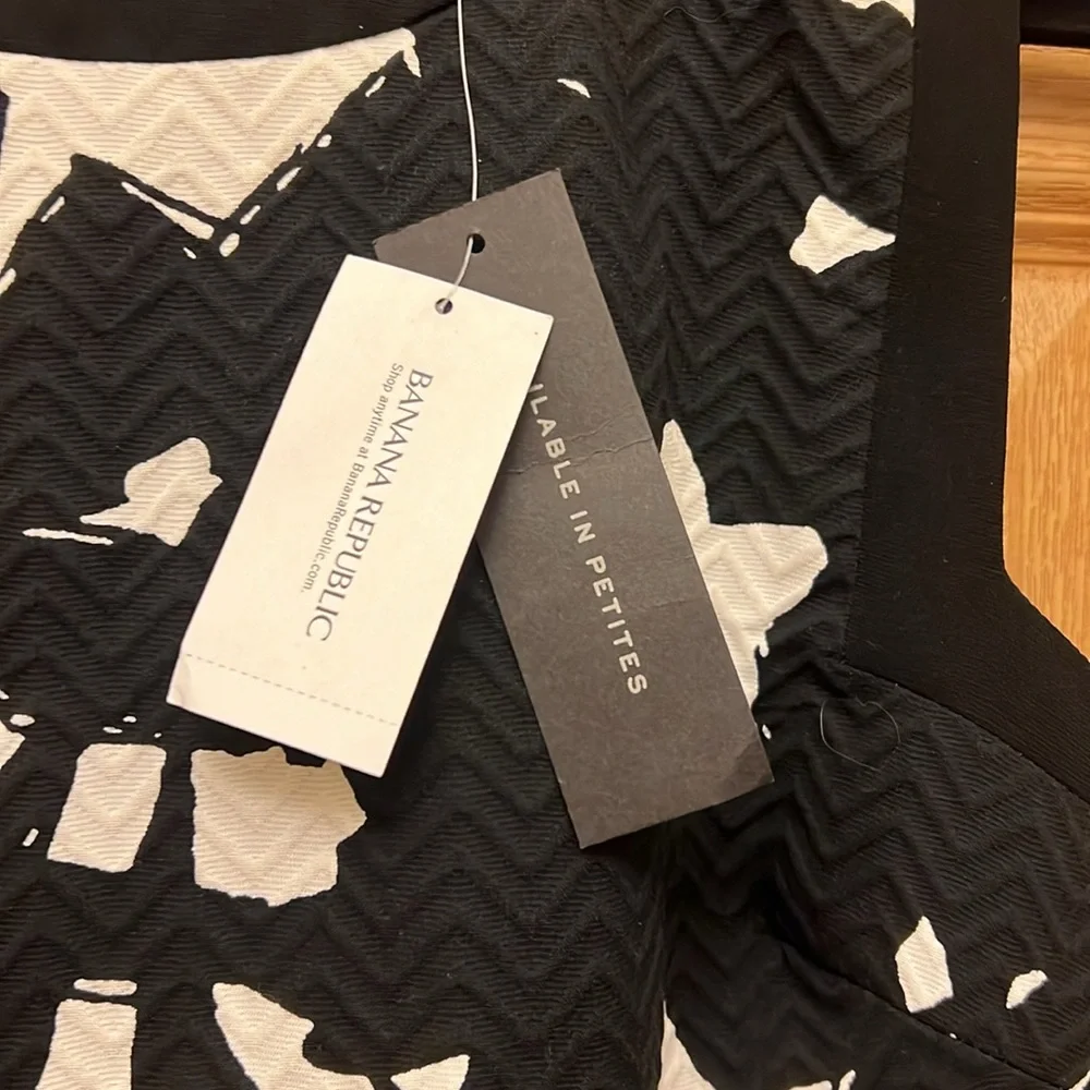 Banana Republic Midi-Dress Abstract Black and White New with Tags 14 - Picture 4 of 16